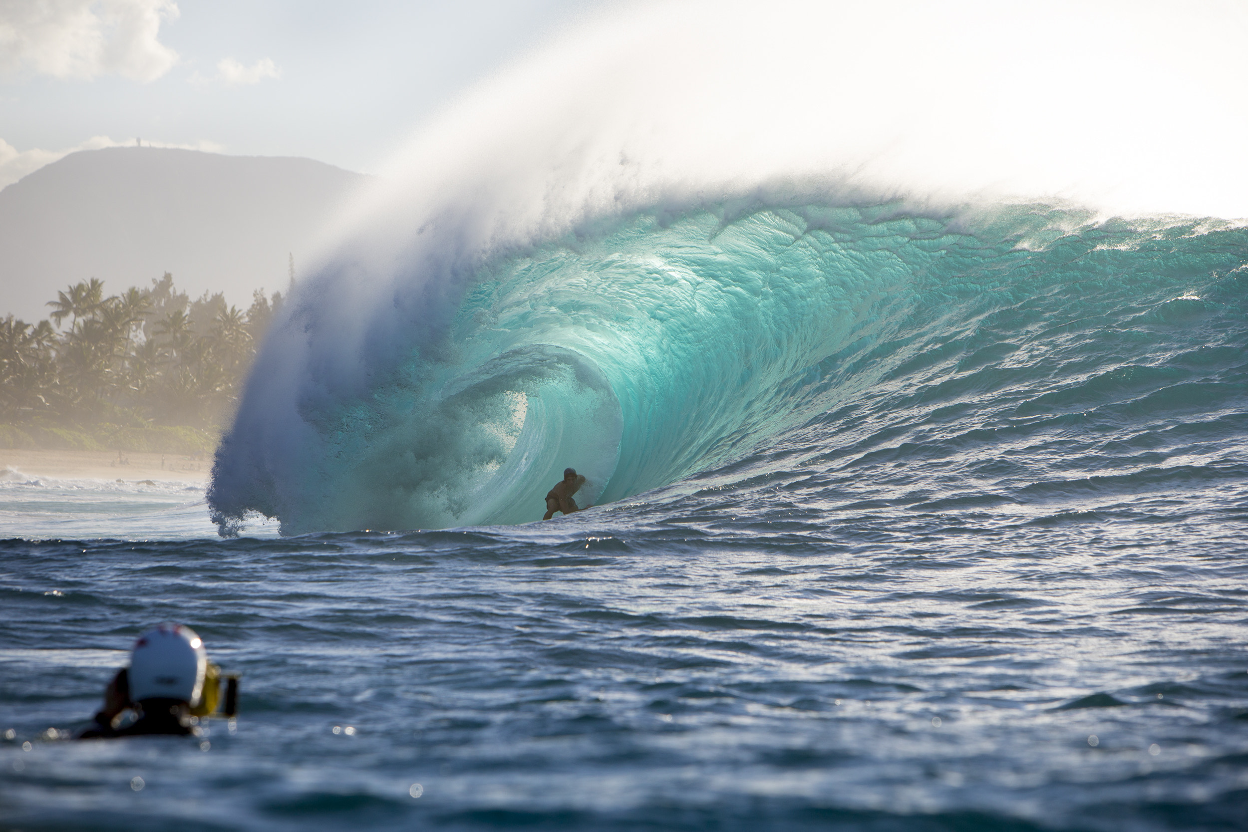 Board Stories: Landon McNamara at Pipeline